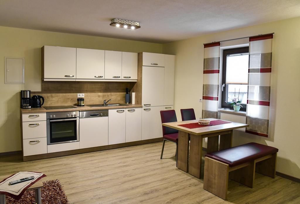 Landhotel Zum Adler Oberbechingen Екстер'єр фото
