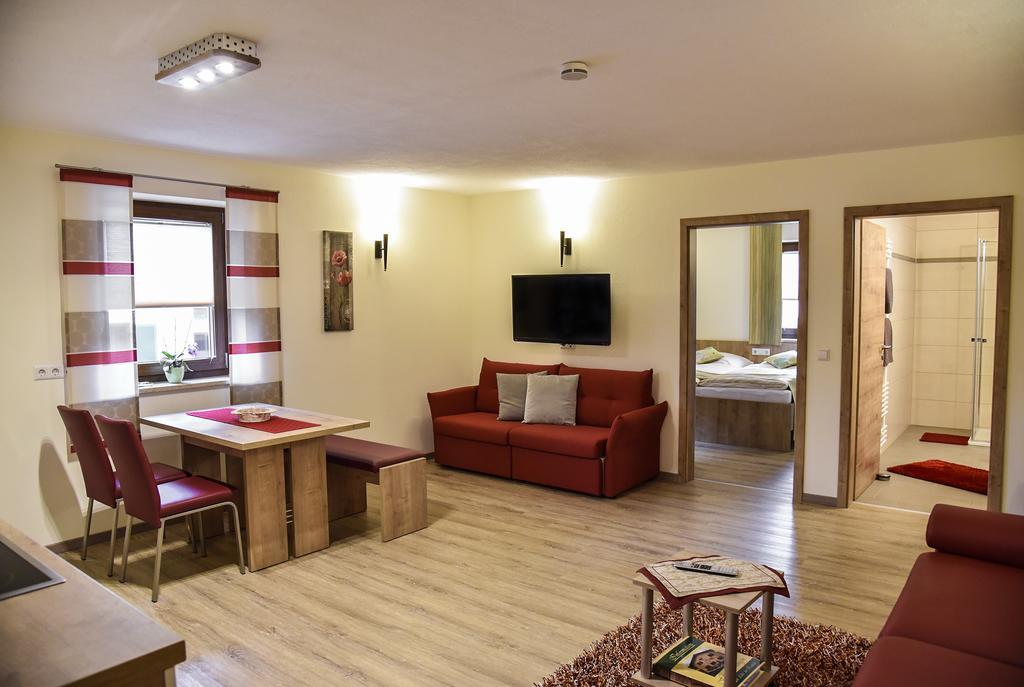 Landhotel Zum Adler Oberbechingen Екстер'єр фото