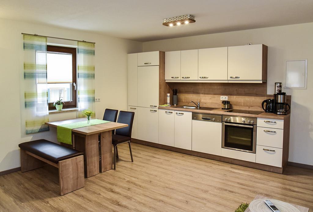 Landhotel Zum Adler Oberbechingen Екстер'єр фото