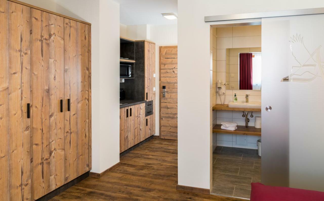 Landhotel Zum Adler Oberbechingen Екстер'єр фото