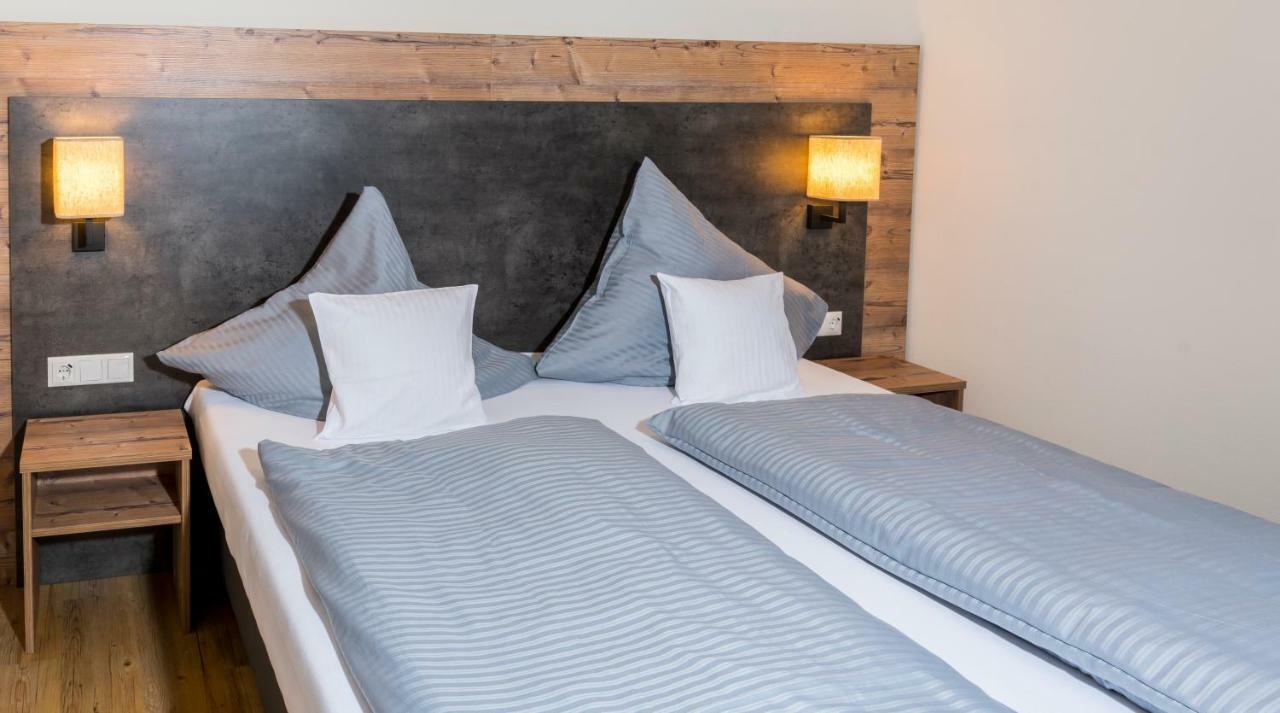 Landhotel Zum Adler Oberbechingen Екстер'єр фото
