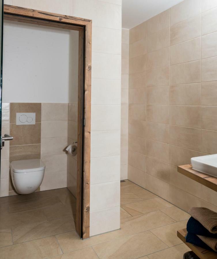 Landhotel Zum Adler Oberbechingen Екстер'єр фото