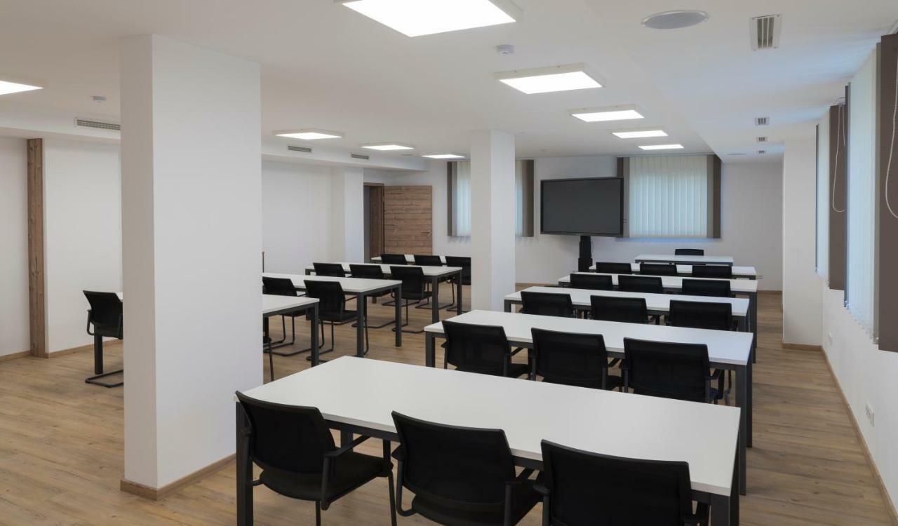 Landhotel Zum Adler Oberbechingen Екстер'єр фото