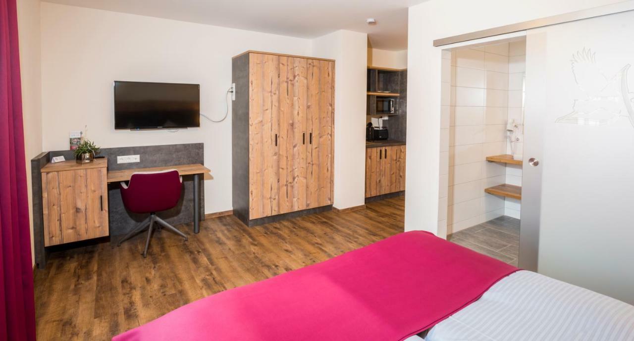 Landhotel Zum Adler Oberbechingen Екстер'єр фото