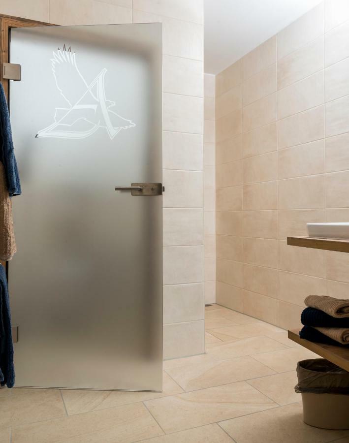 Landhotel Zum Adler Oberbechingen Екстер'єр фото